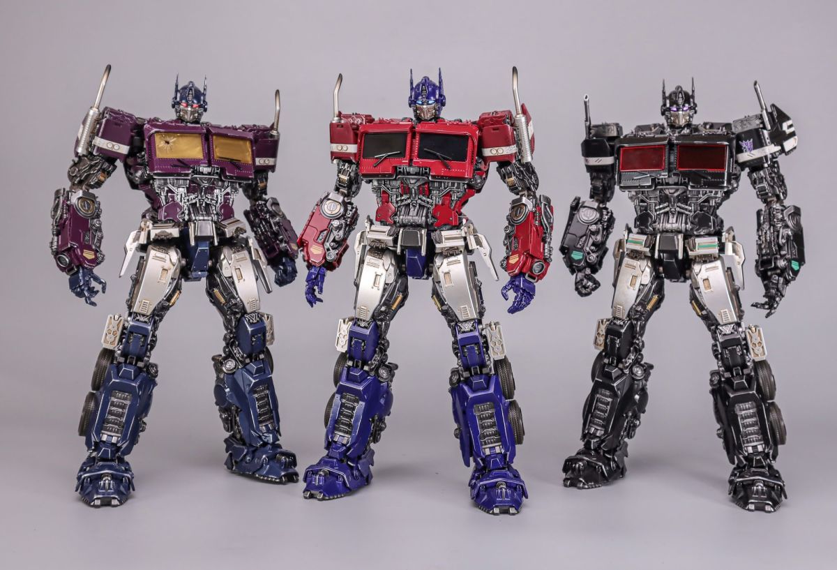 MM01 Optimus Prime 4 colors deformable toy model with alloy skeleton