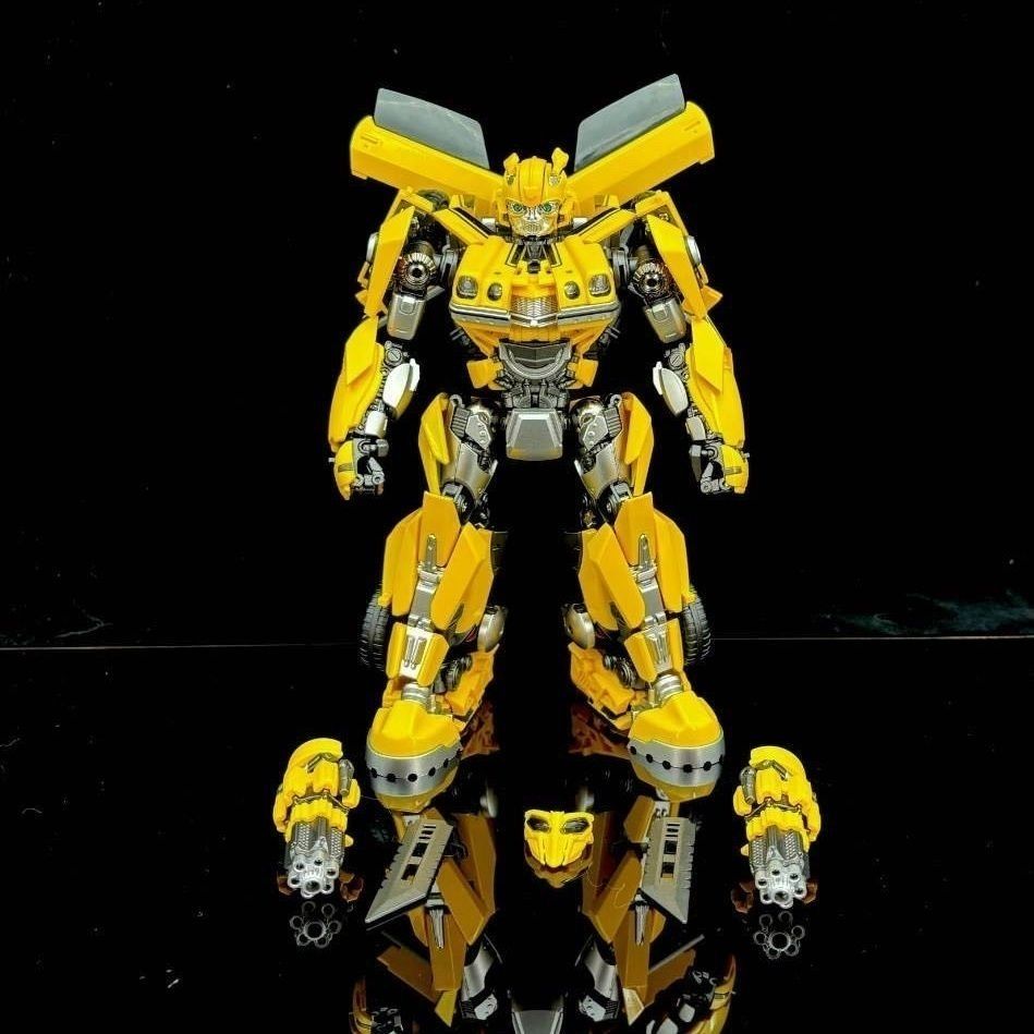 BTT-01 Bumblebee Alloy Transforming Robot Toy