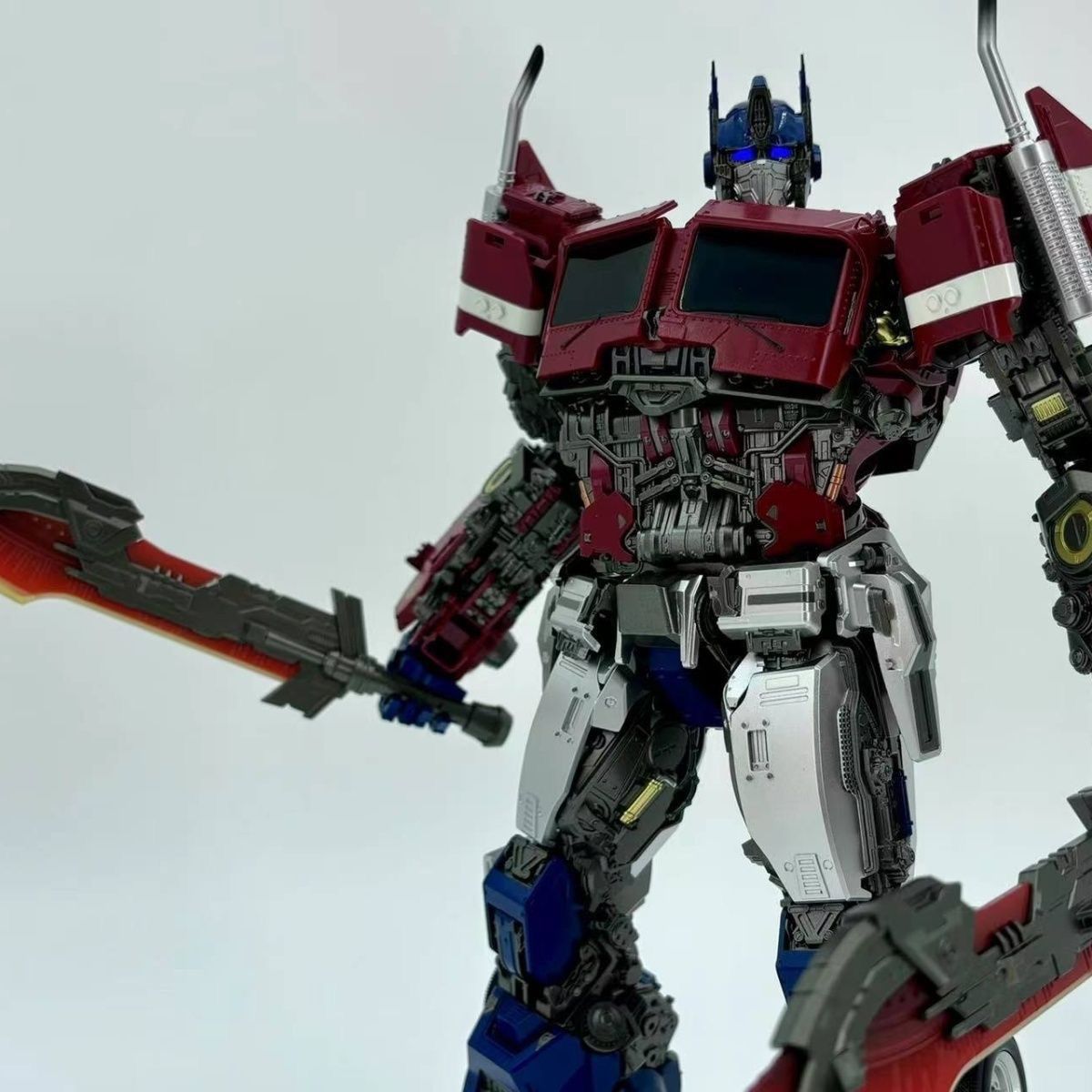 MD-001 Gaiden Pillar Upgraded Optimus Leader Alloy Finished Immutable DLX Ratio