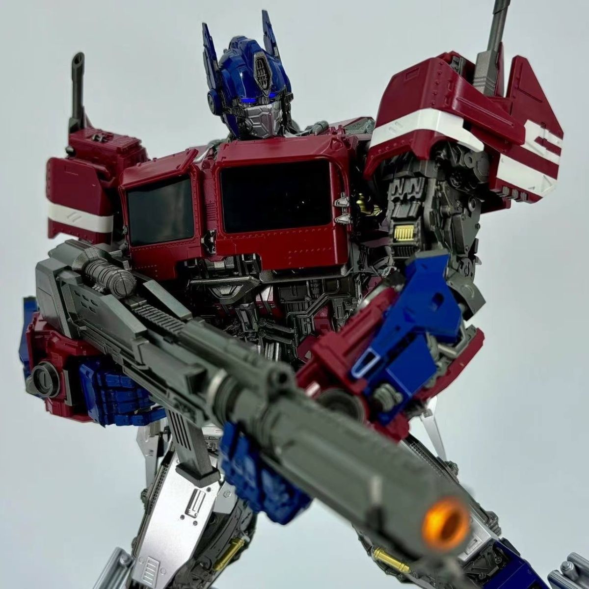MD-001 Gaiden Pillar Upgraded Optimus Leader Alloy Finished Immutable DLX Ratio