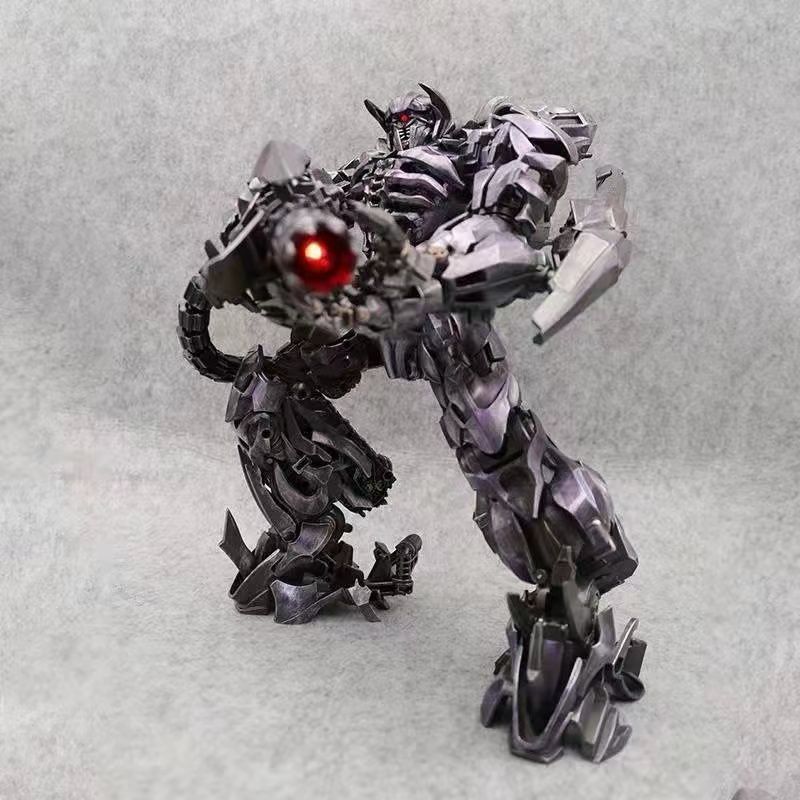 ZS01 Alloy Shockwave Transforming Robot Toy