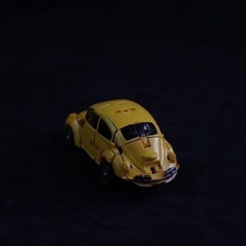 DT-01 Bumblebee DT-01 Beetle Transformers Bumblebee small-scale transforming toy model