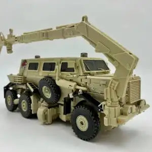 Transforming Toys MMP14  Bonecrusher  KO Mine-Resistant Vehicle Movie Master Level
