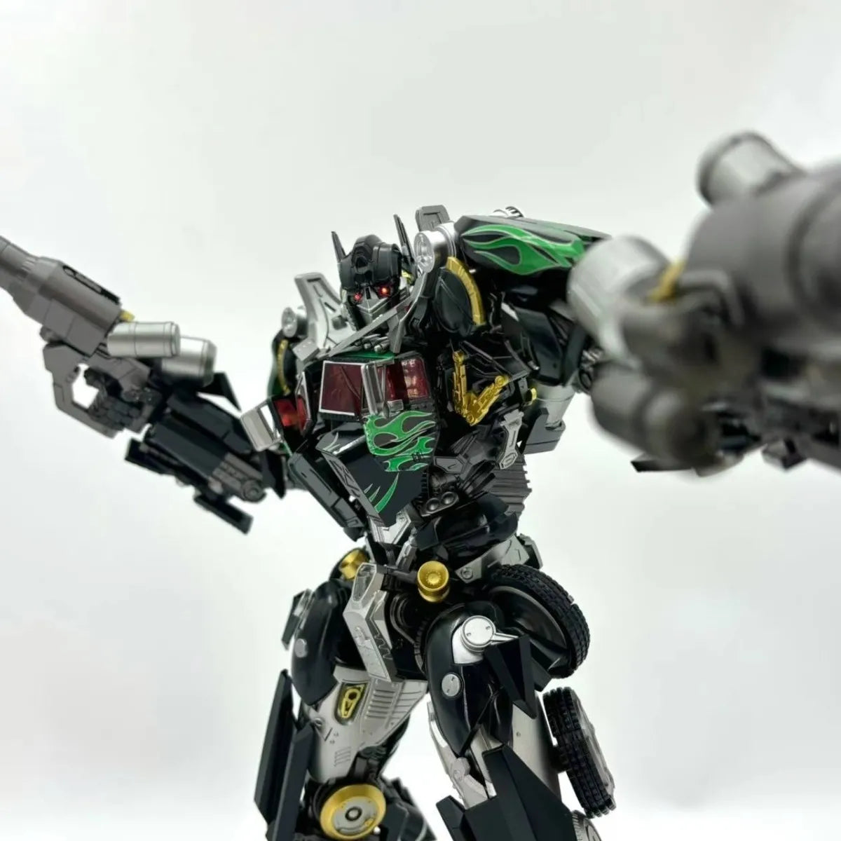 MC003 A B Movie 2 Optimus Prime DLX immutable alloy finish