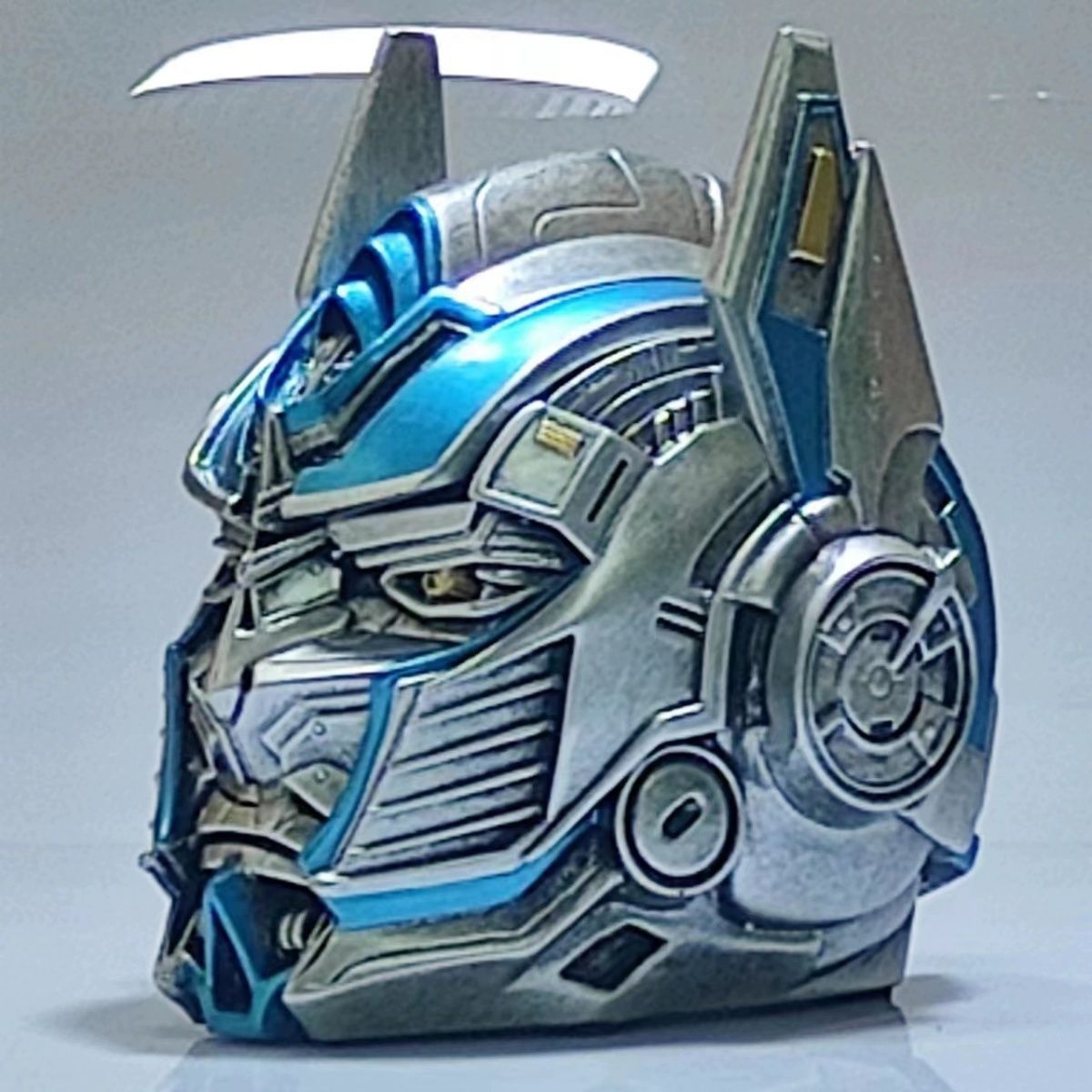 【Great Touch】Creative New Transformers Optimus Prime Large Covered Fashionable Ashtray Birthday Gift