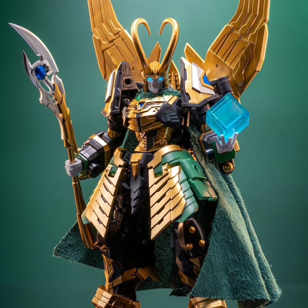 PT-06 Cyclonus , PT-09 Silver Samurai , PT-11 Loki Transforming toys