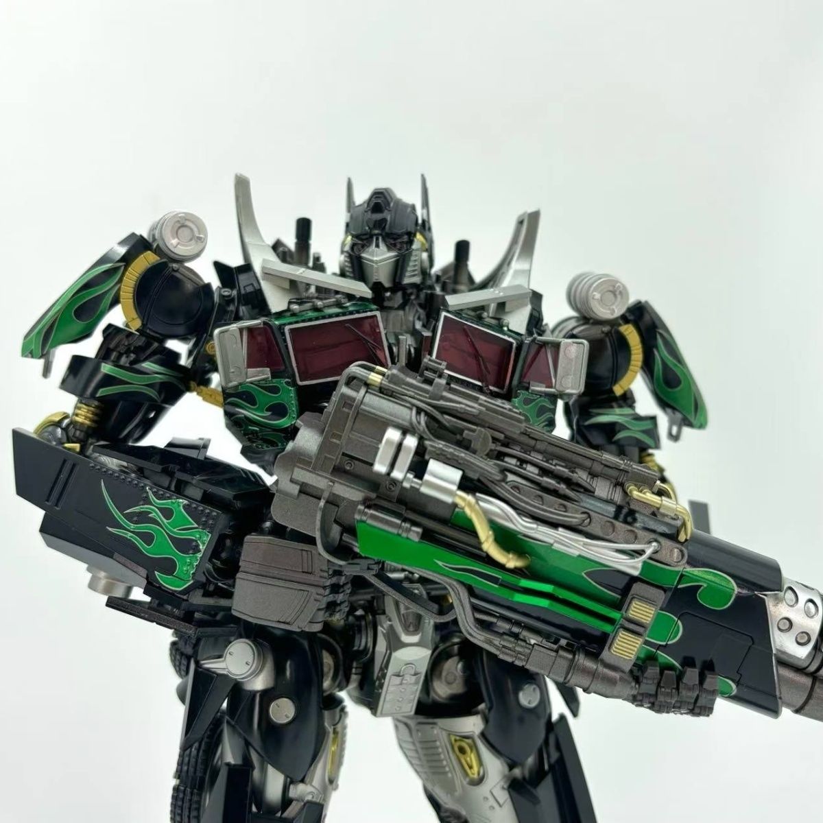 MC003 A B Movie 2 Optimus Prime DLX immutable alloy finish