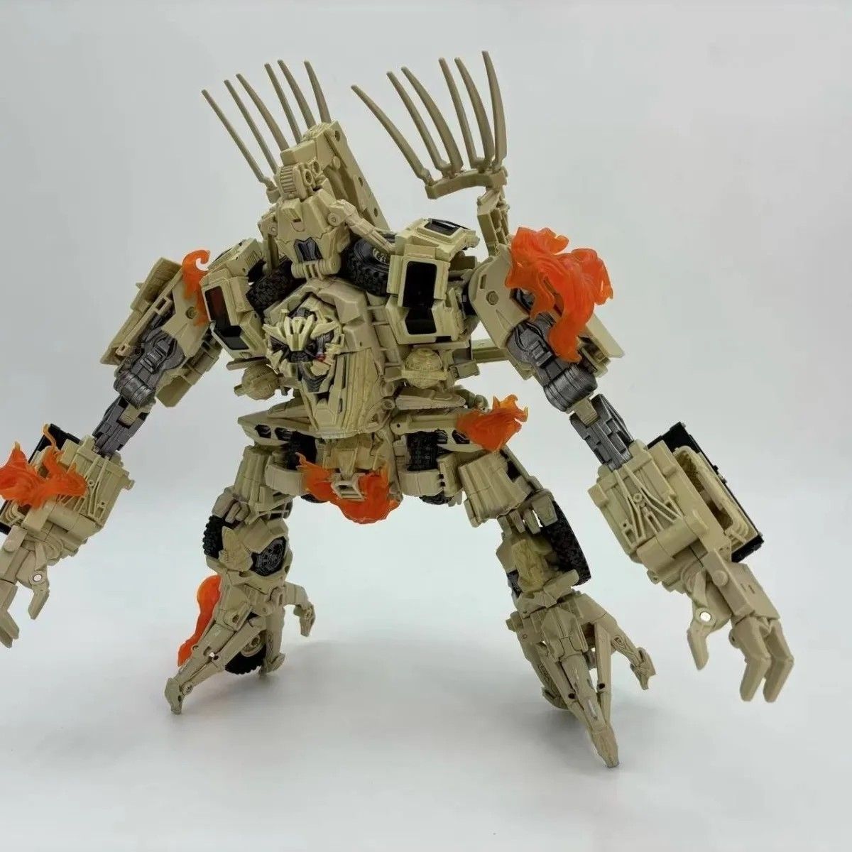 Transforming Toys MMP14  Bonecrusher  KO Mine-Resistant Vehicle Movie Master Level