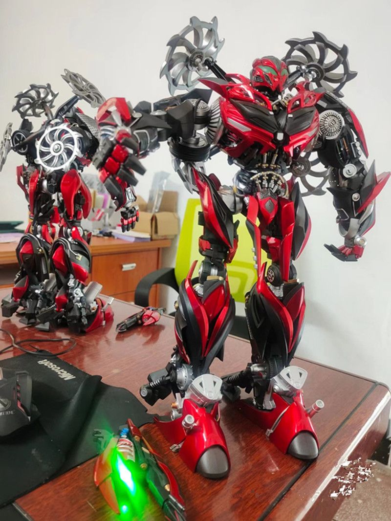 CS Transformers movie version of Bumblebee, Stinger, Autobot, super alloy, light-up collectible figure model toy gift.