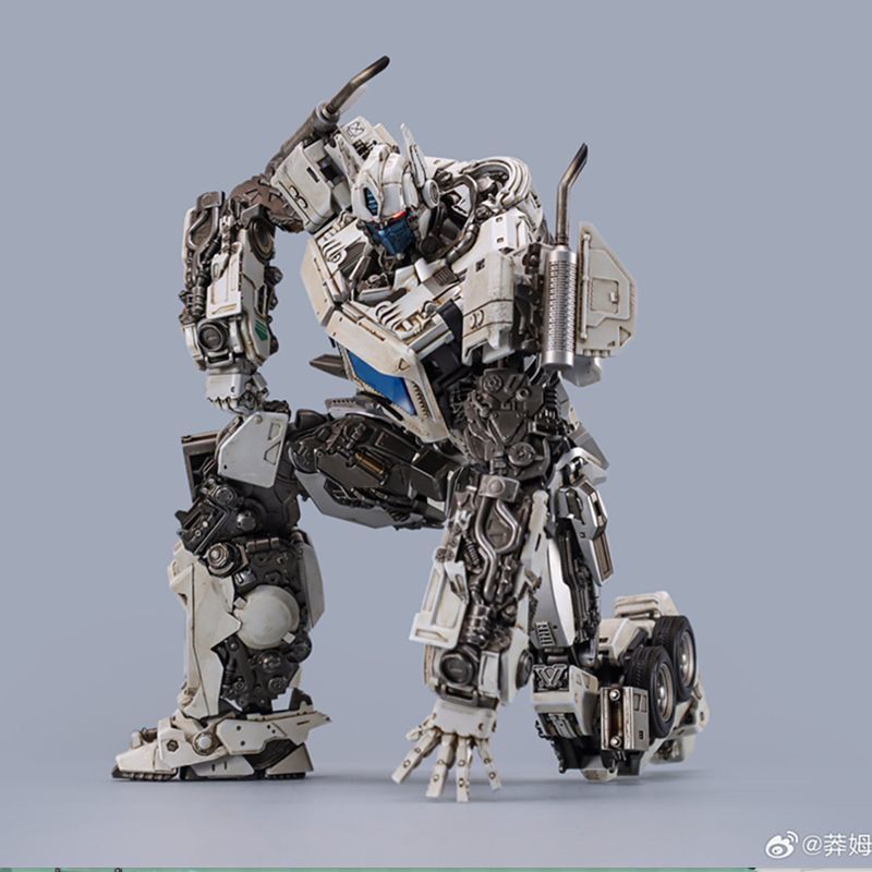 MM01 Optimus Prime 4 colors deformable toy model with alloy skeleton